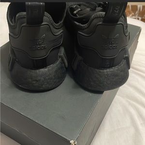 adidas nmd all black